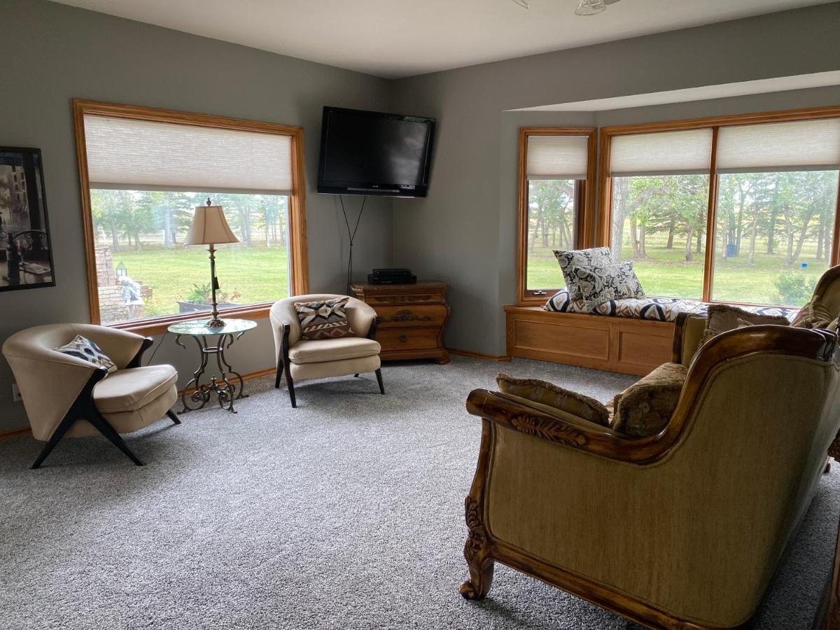 Rolling Hills Country Resort Bed And Breakfast Three Hills Экстерьер фото